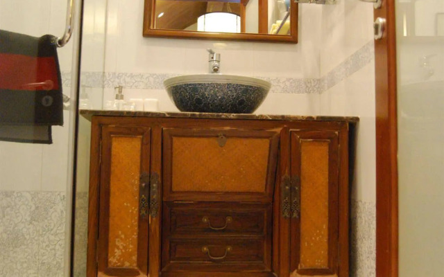 Ji House