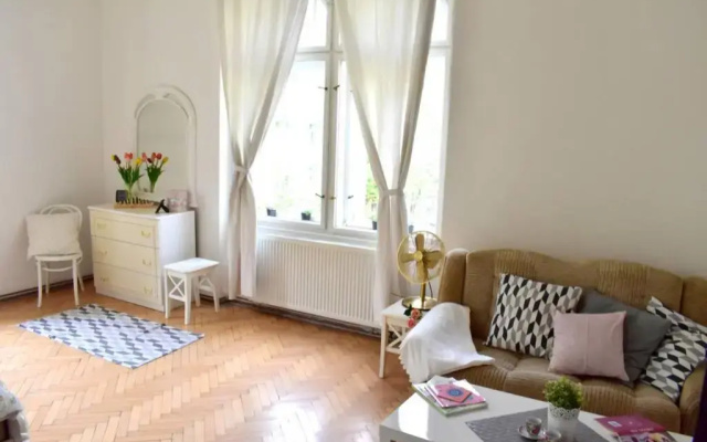 AIRSTAY PRAGUE - 3 BEDROOM residence with SAUNA
