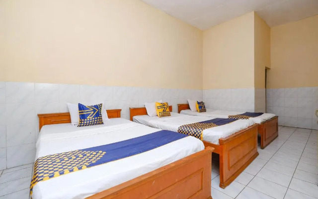 SPOT ON 2011 Hotel Mekar Sari