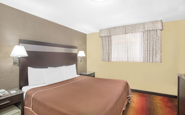 Days Inn By Wyndham Brooksville/Dade City