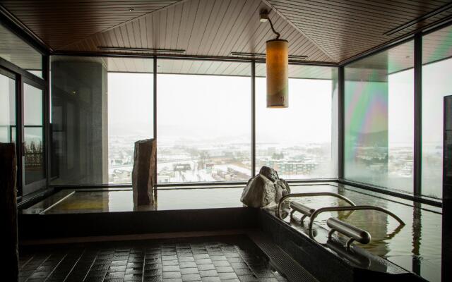 LA VISTA Furano Hills Hot Springs