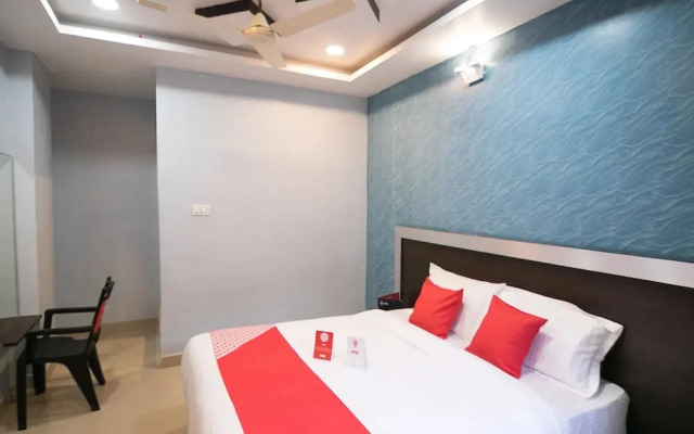 OYO 10811 Sri Sairam Residency