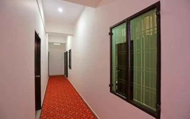 Laxmi Palace By OYO Rooms