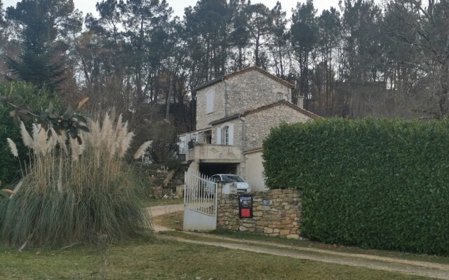 Domaine des 3 Cyprès Chez Nath & Pat