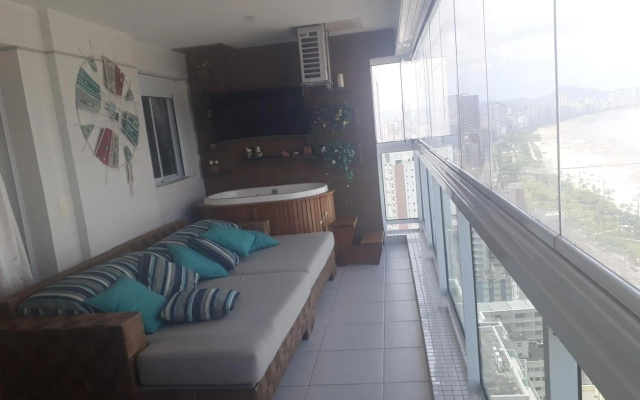 Amplo e Confortável Apartamento em Santos