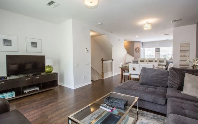 Tropical Dreams Townhome 3 Bedroom Condo by RedAwning