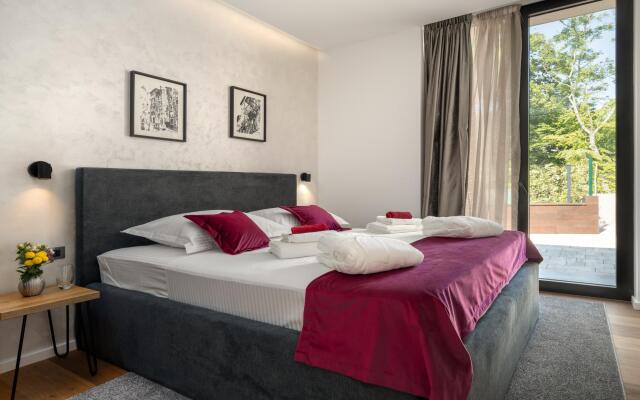 Piera in Brzac with 4 bedrooms and 4 bathrooms