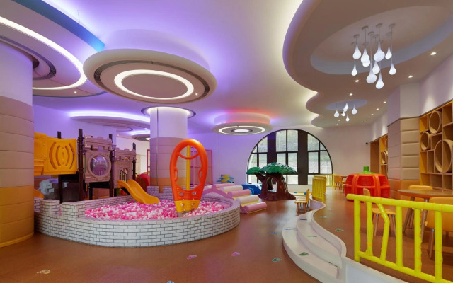 Yin Run Jin Jiang Castle Hotel