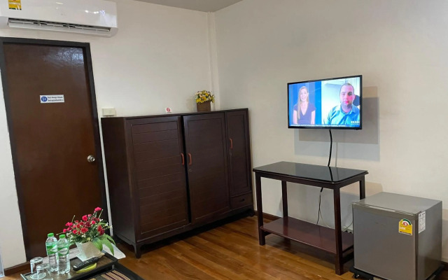 Nawaporn Place Guesthouse