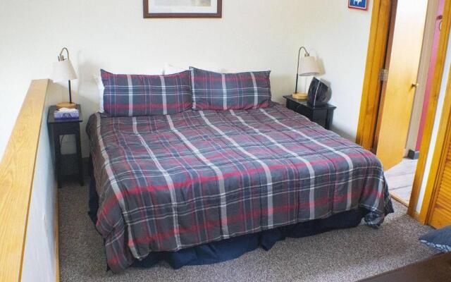 Premier Condo completely renovated Highridge C8