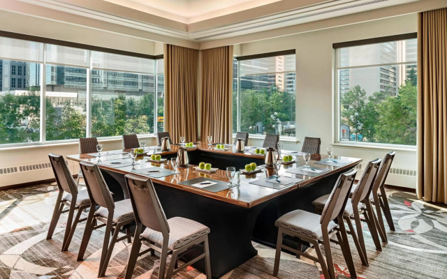 Sheraton Suites Calgary Eau Claire