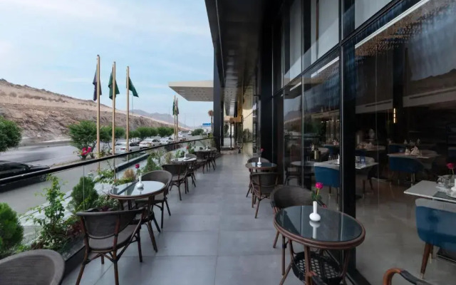 Warwick Al Taif Hotel