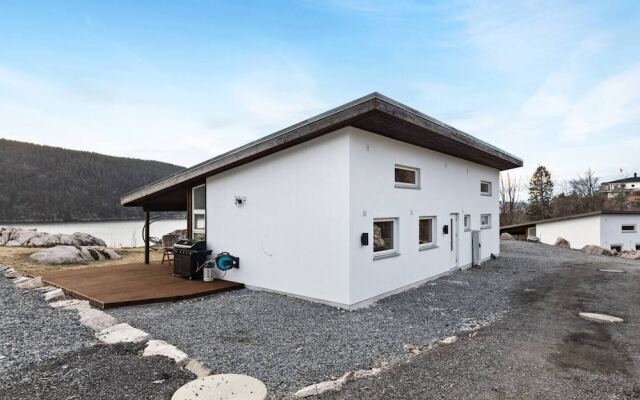 Modern Cabin With a Panoramic View of Oslo Fjord