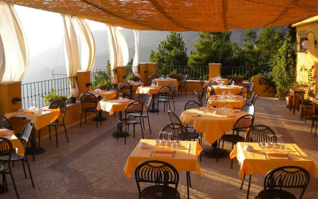 Il Borgo di Campi