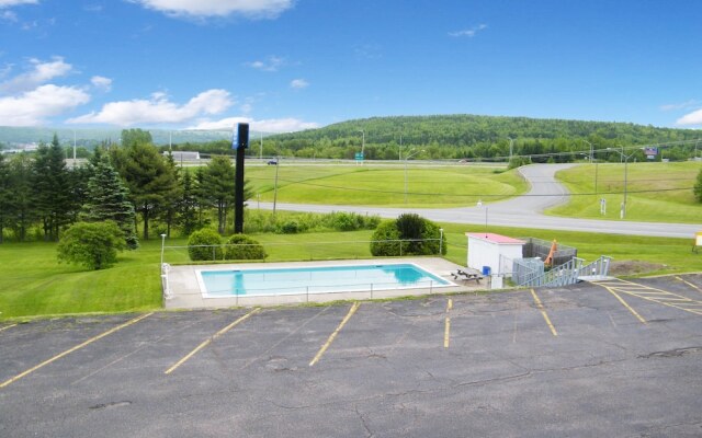 Canadas Best Value Inn and Suites Woodstock