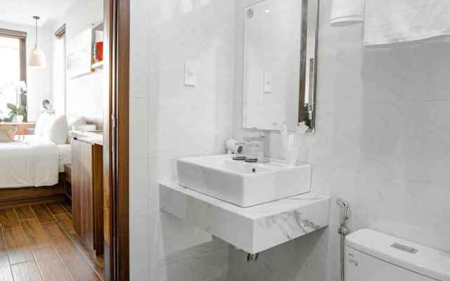 Dragon View Riverfront Hotel - Managed by Chiic Vacation