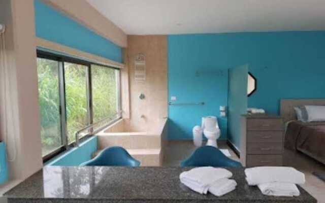 Hotel Suites Aeropuerto Cancun