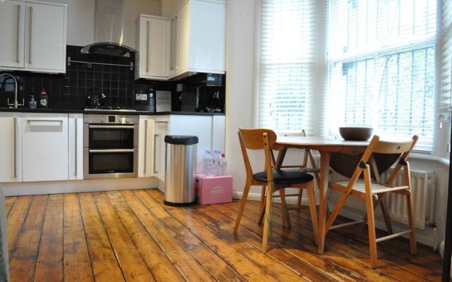 Fabulous 1 Bedroom Flat In Dalston Junction