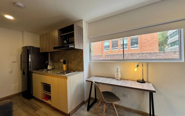 Cozy Loft in 93 park