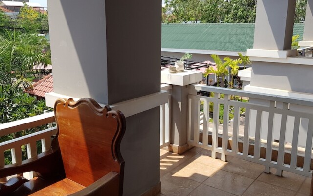 Pillar Hotel