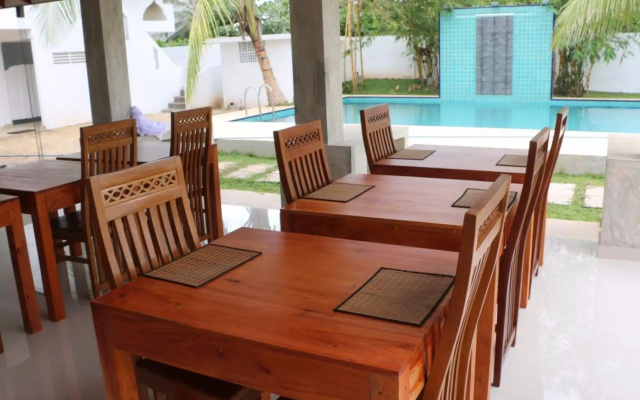 Vaaya Beach Hotel