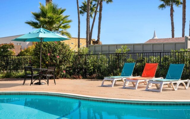 Howard Johnson Inn San Diego State University Area