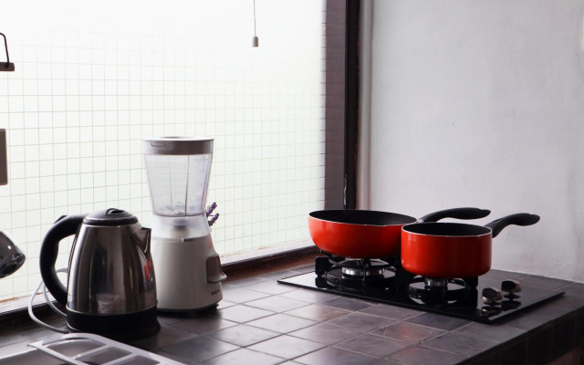 Danaya's Cottage and Studio