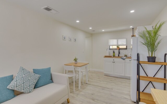 Nifty Miami Apartment ~ 5 Mi to Downtown!