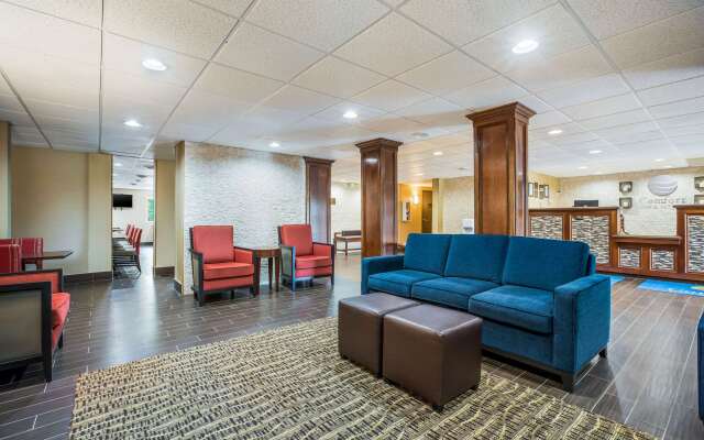 Comfort Inn & Suites Fairborn near Wright Patterson AFB