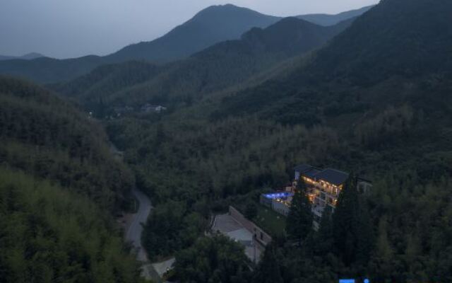 Renli Xinbo Mogan Hot Spring Resort