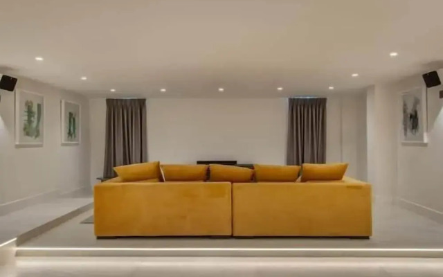 Sunrise Villa Marbella by Lodgerstrip