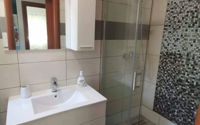 Luxury Seget Donji Apartments With Terrace and Sea View