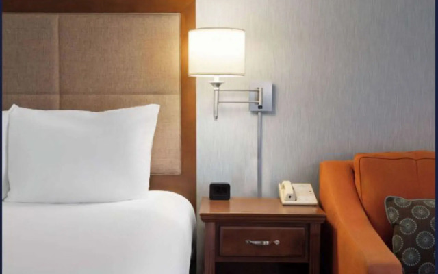 Wingate by Wyndham St. Louis Airport
