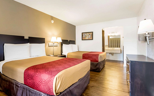 Econo Lodge Dallas Airport North