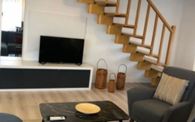 ONLY ONE Suites&Residence