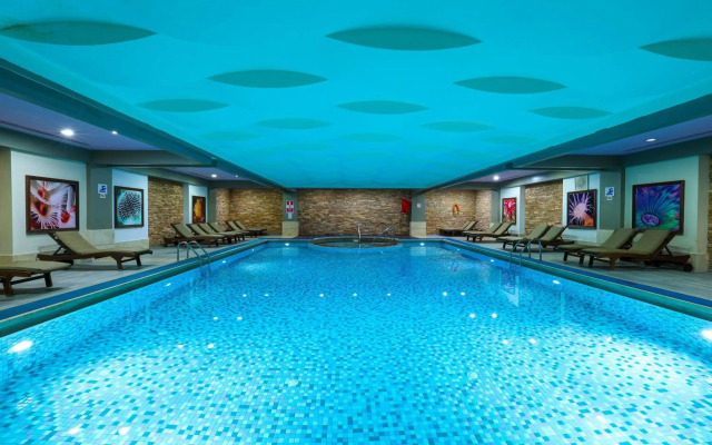 Crystal De Luxe Resort & Spa – All Inclusive