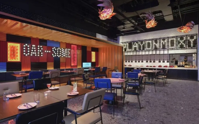 Moxy Ningbo Old Bund