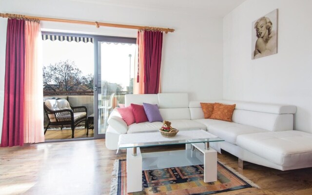 Beautiful Apartment in Porec With 2 Bedrooms