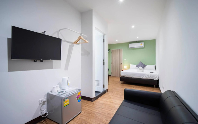 Resort V - MRT Huai Khwang