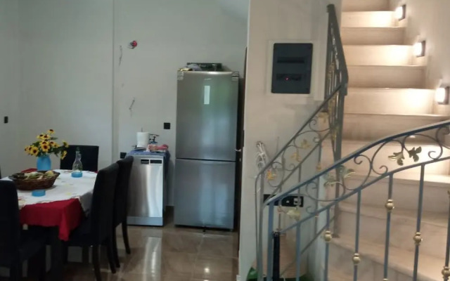 Effie's Maisonette With Detached Studio