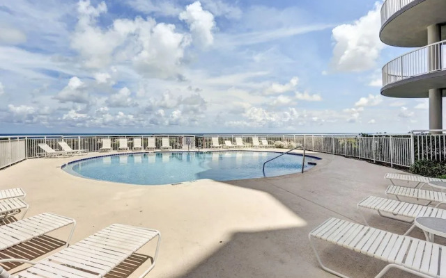 Luxury Condo With Atlantic Ocean View From Private Balcony By Redawning