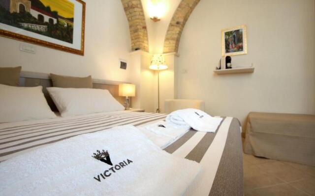 Victoria Royal Apartments