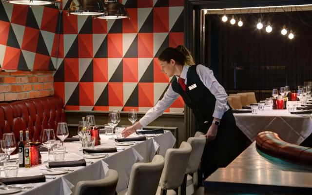 Crowne Plaza East Midlands Airport by IHG
