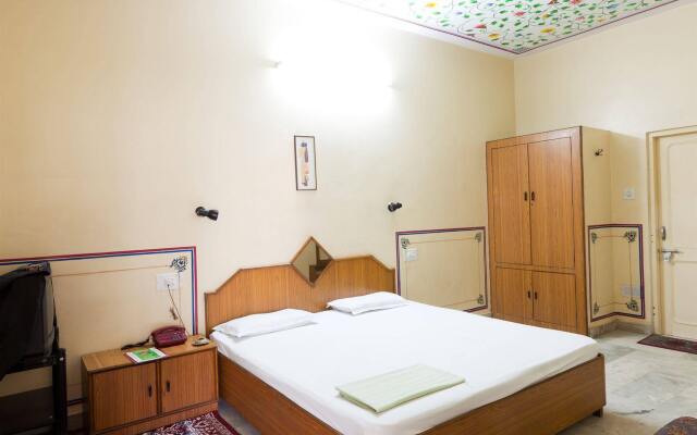 Hotel Bani Park Palace