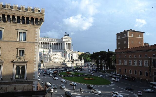 Rental In Rome Piazza Venezia View Luxury Apartment B