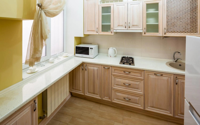 Romari Проспект Свободи 31