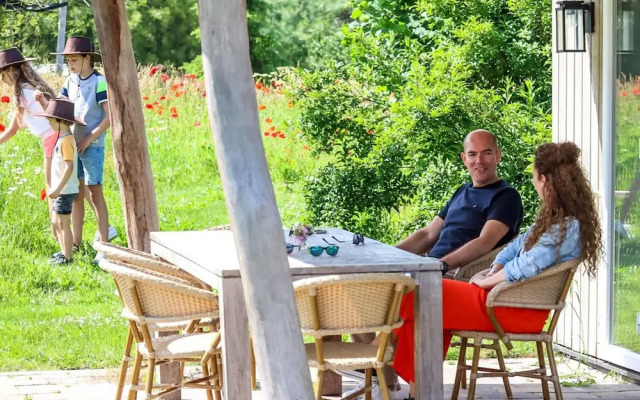 Welcoming Holiday Home With Garden