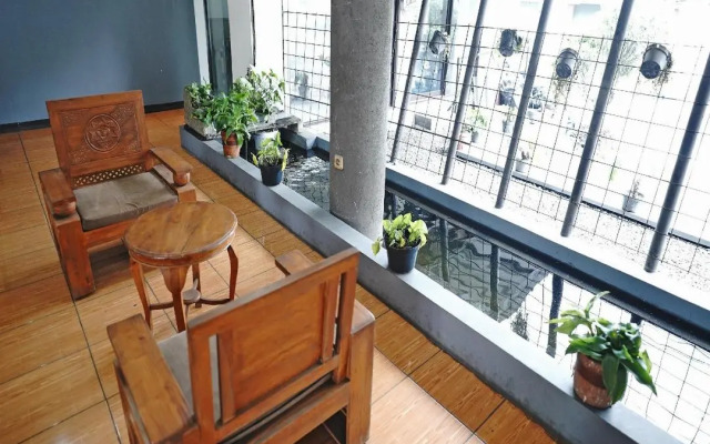 Saung Balibu Hotel