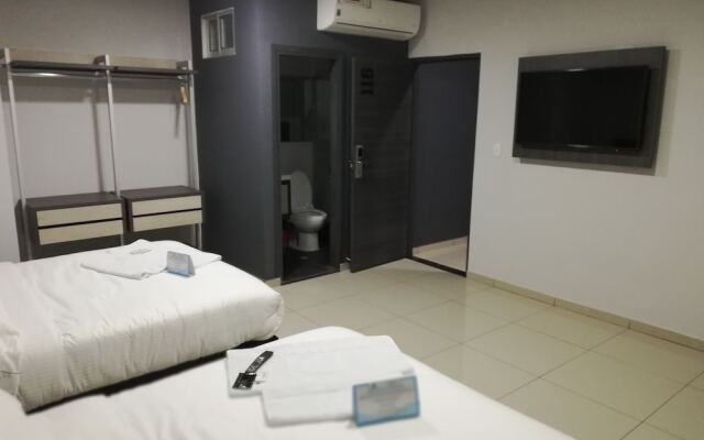 Hotel Doral Inn
