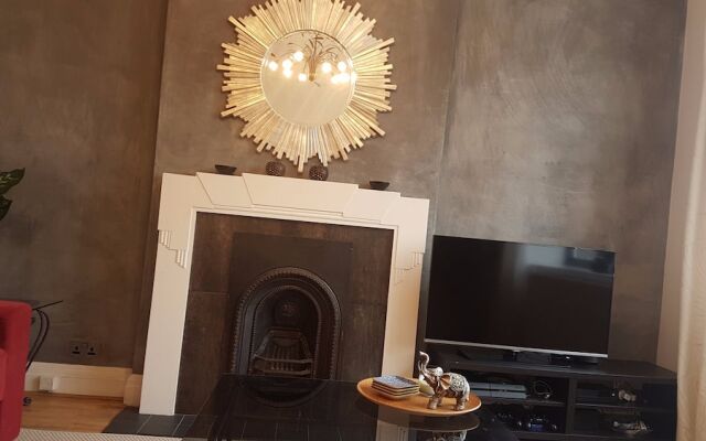 Kilburn Mansion Block Flat